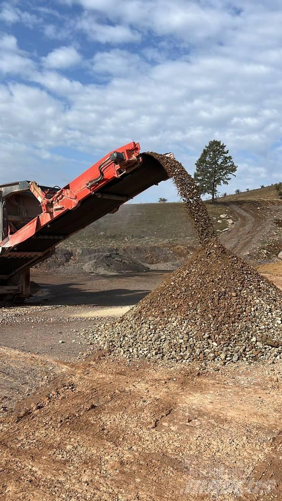 Sandvik QI240 Kruszarki mobilne