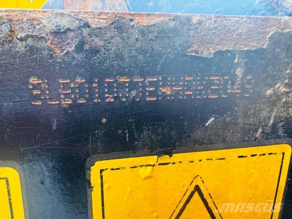 JCB 6 T Wozidła kolebkowe