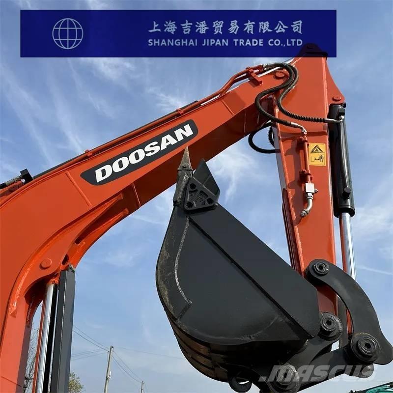 Doosan DX 60 Minikoparki
