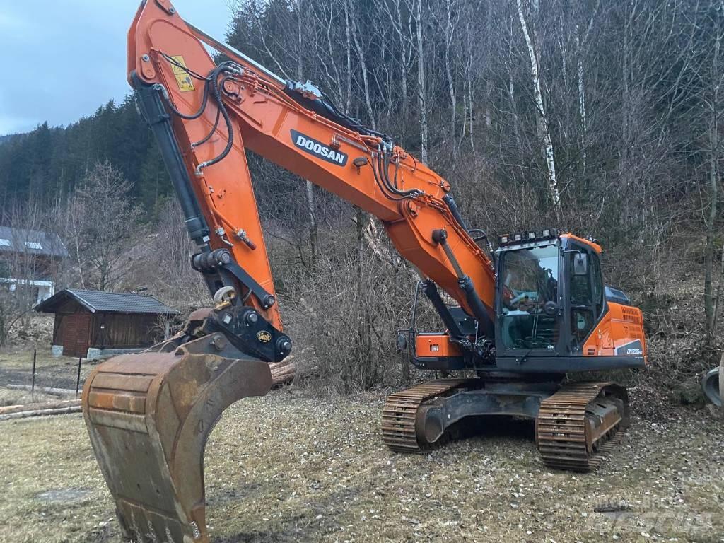 Doosan DX 235 NLC-5 Koparki gąsienicowe