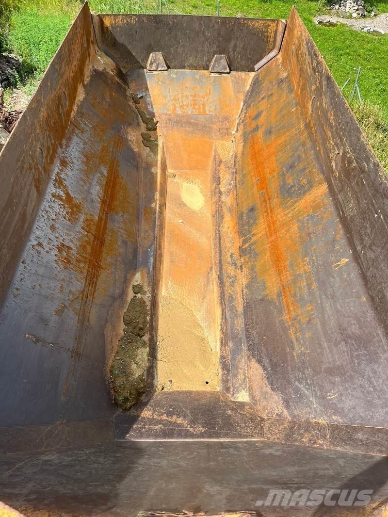 CAT 725 Wozidła przegubowe