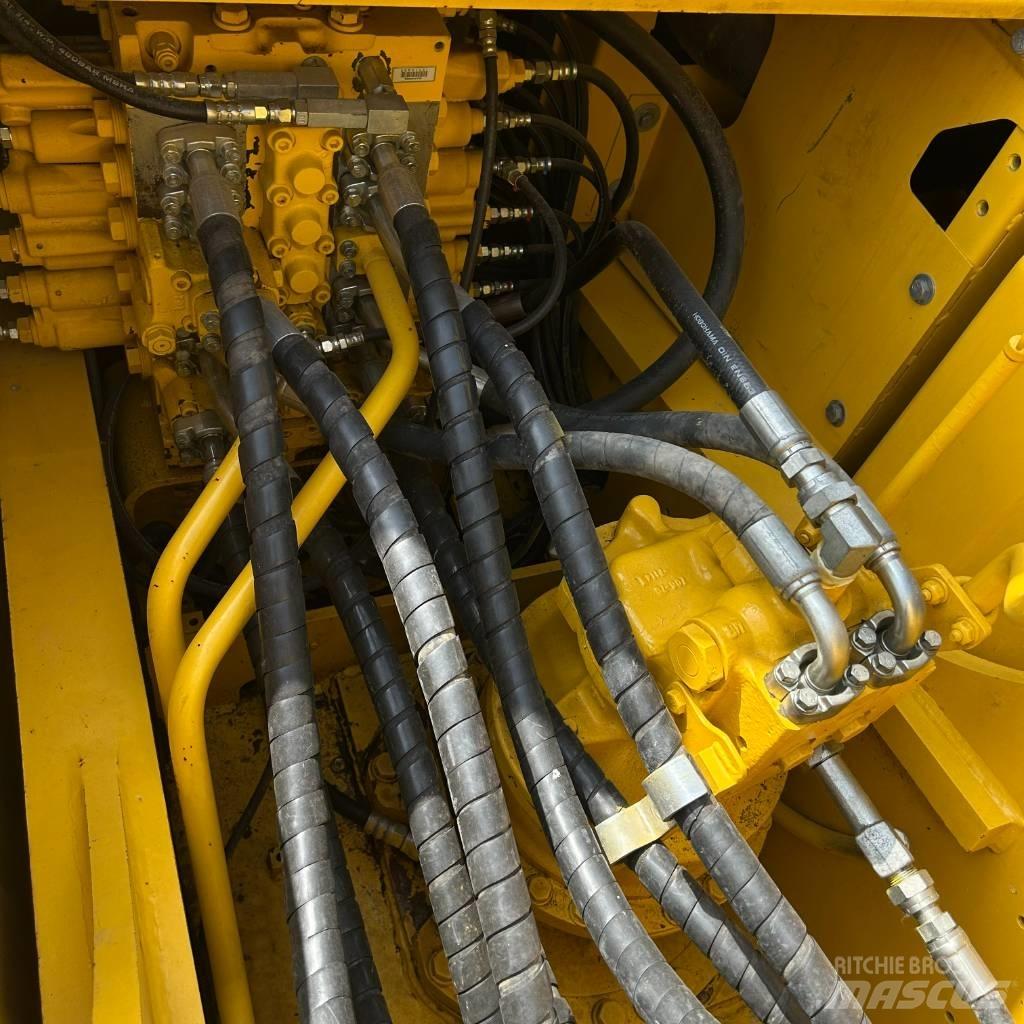 Komatsu 210-8 Koparki gąsienicowe