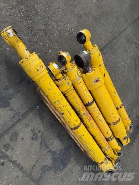 Komatsu PW 180 Hydraulika