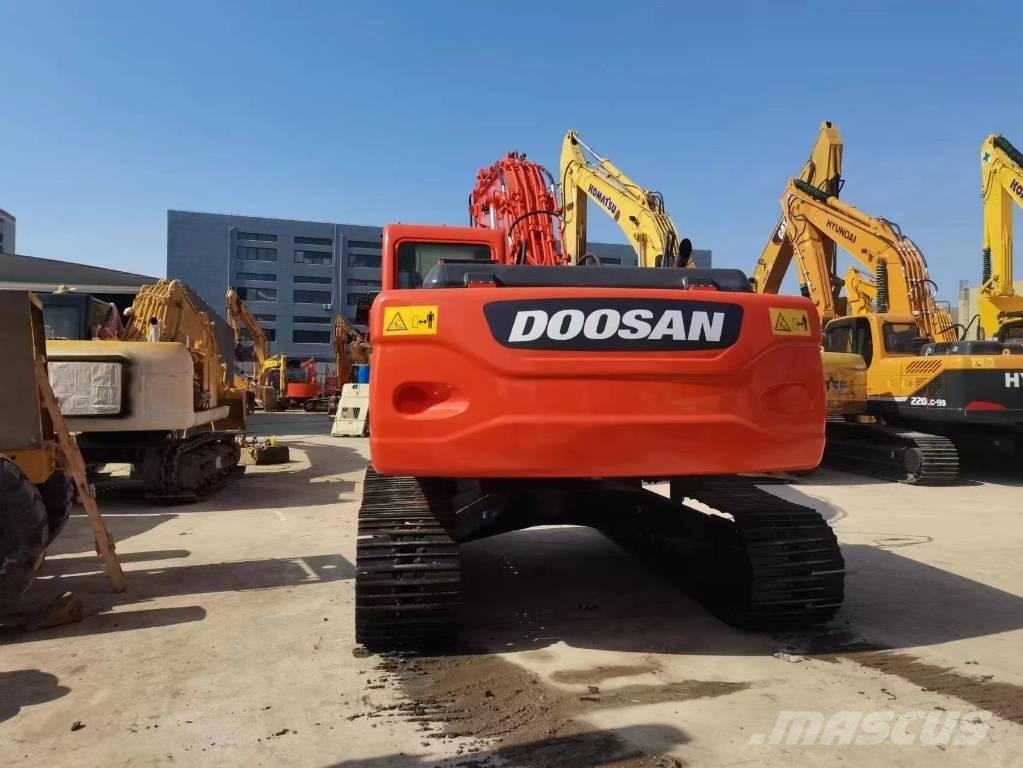 Doosan DX 225 Koparki gąsienicowe