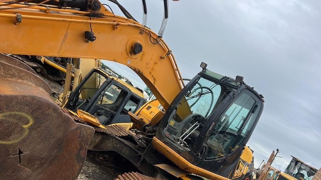 JCB 220 Przekładnie i skrzynie biegów