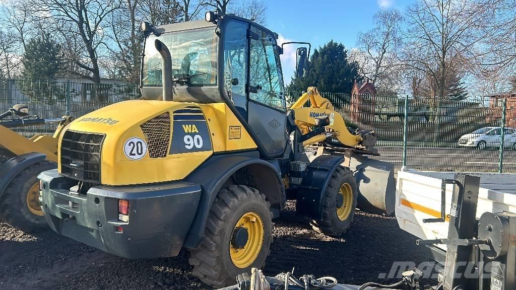 Komatsu WA 90 Ładowarki kołowe