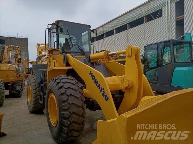 Komatsu WA 320 Ładowarki kołowe