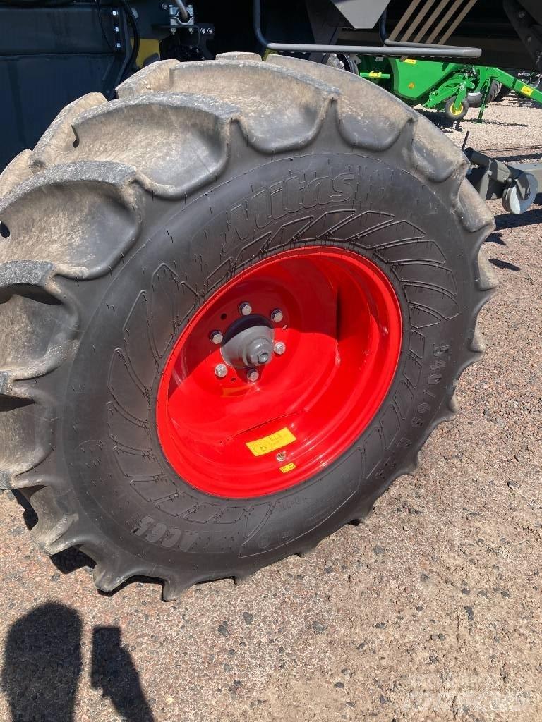 Fendt 5335 C Kombajny zbożowe