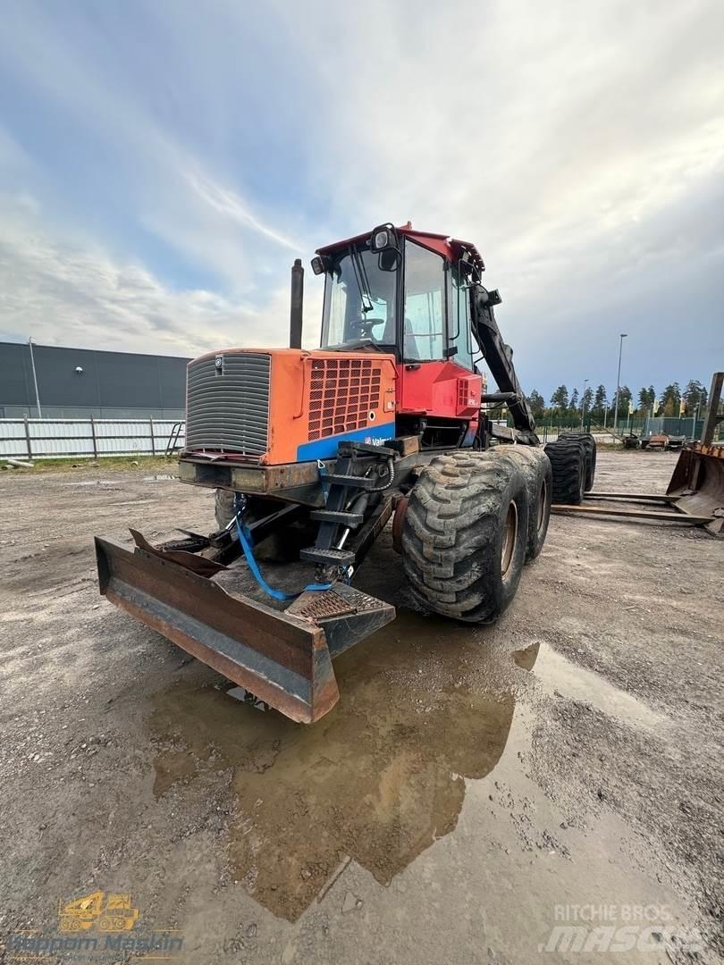 Valmet 890.2 Forwardery