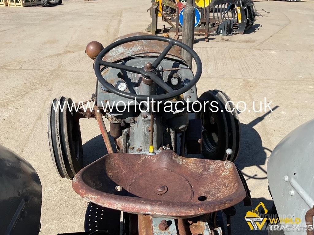 Ferguson TRACTOR Ciągniki rolnicze