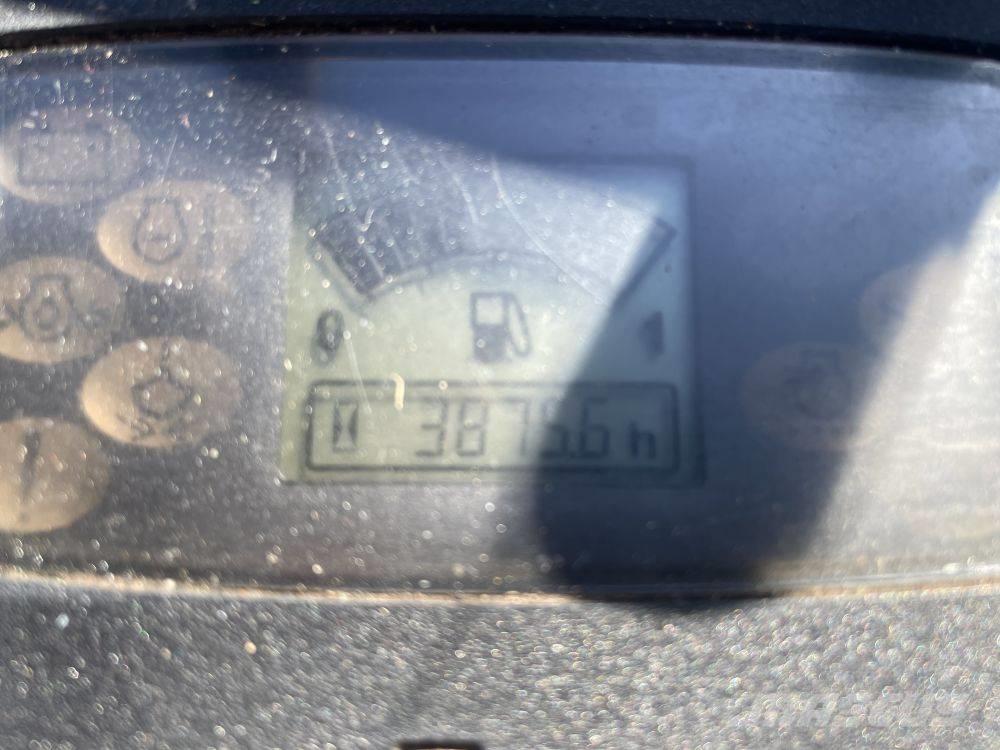 JCB 8026 Minikoparki