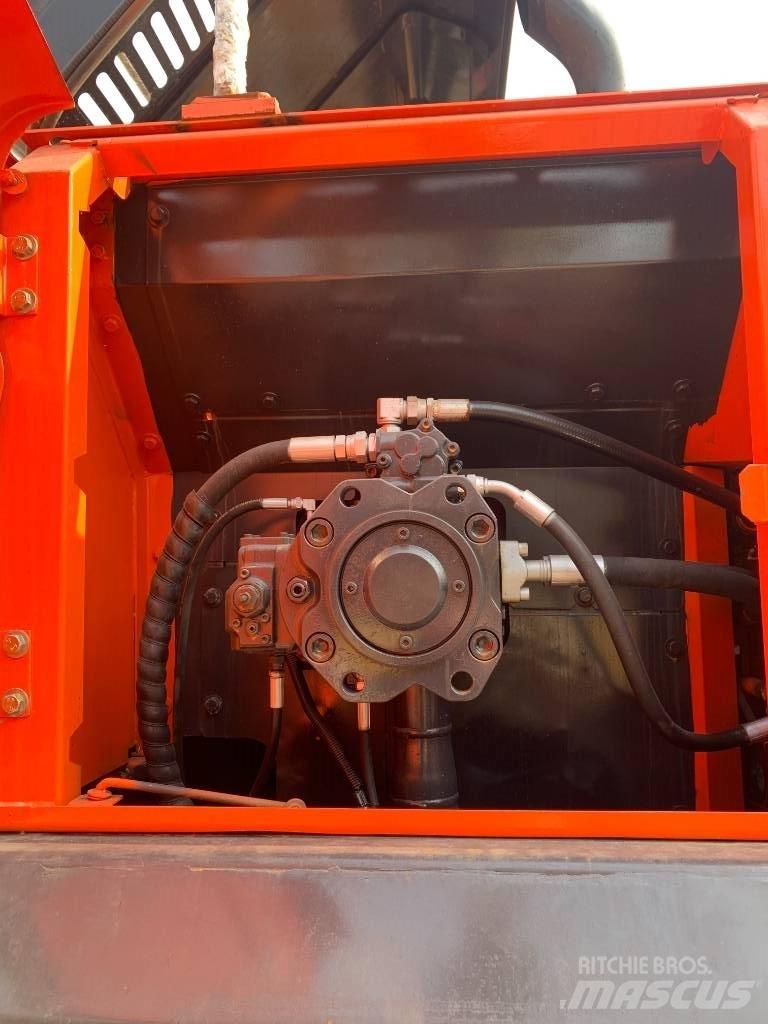 Doosan DX 300 LCA Koparki gąsienicowe