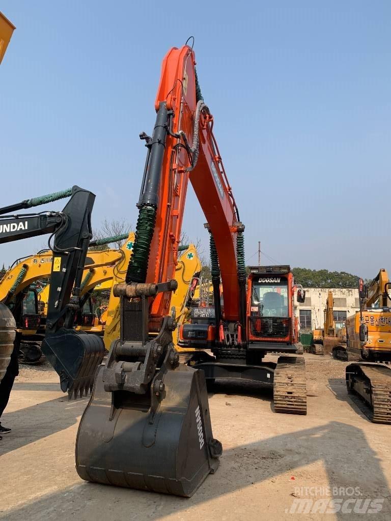 Doosan DX 300 LCA Koparki gąsienicowe
