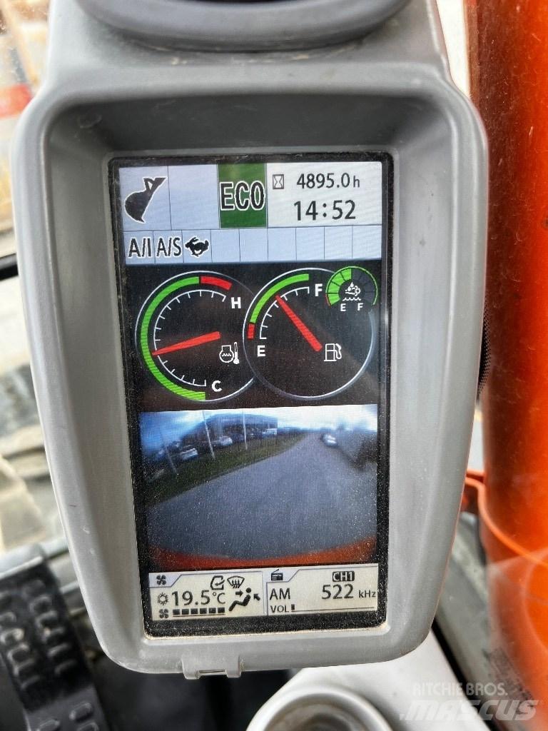 Hitachi ZX 135 US-6 Koparki gąsienicowe