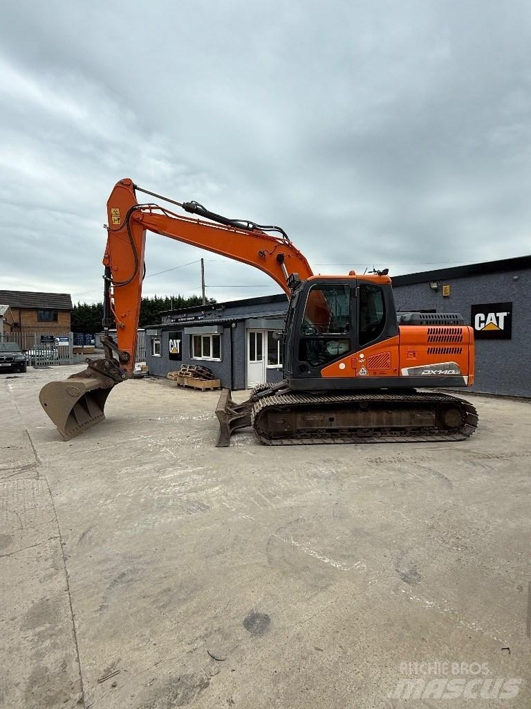 Doosan DX 140 LC Koparki gąsienicowe
