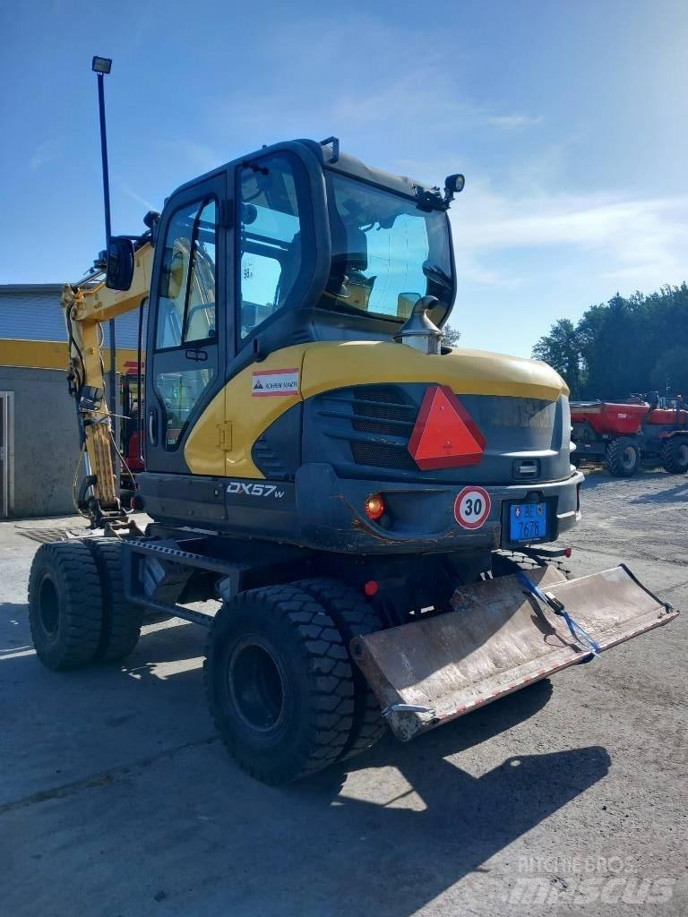 Doosan DX 57 W-5 Koparki kołowe