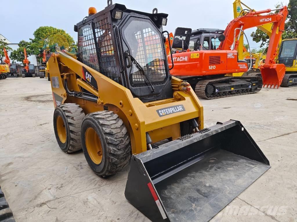 CAT 226 C Ładowarki burtowe