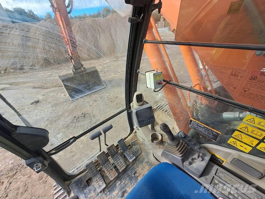 Hitachi ZX225USLC-3 Koparki gąsienicowe