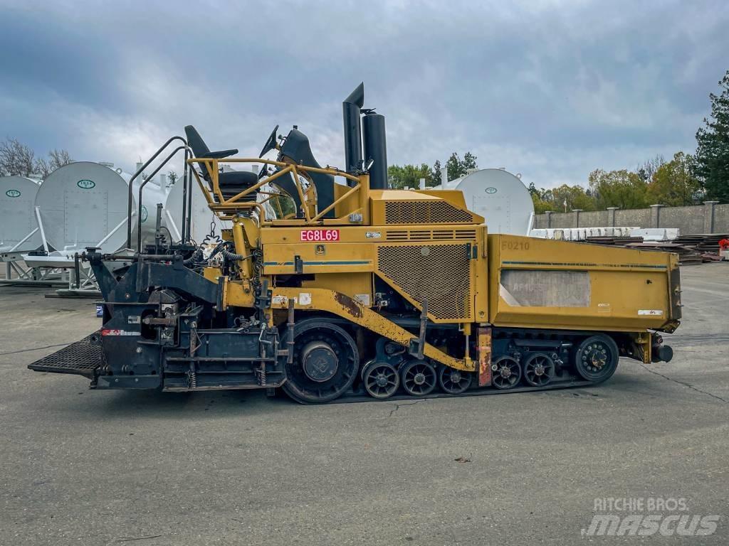 CAT AP 1055 D Rozściełacze do asfaltu