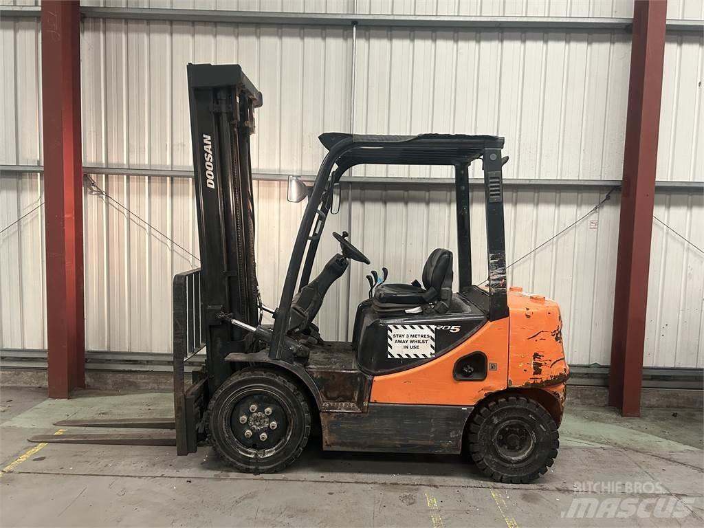 Doosan D25S-5 Wózki Diesla