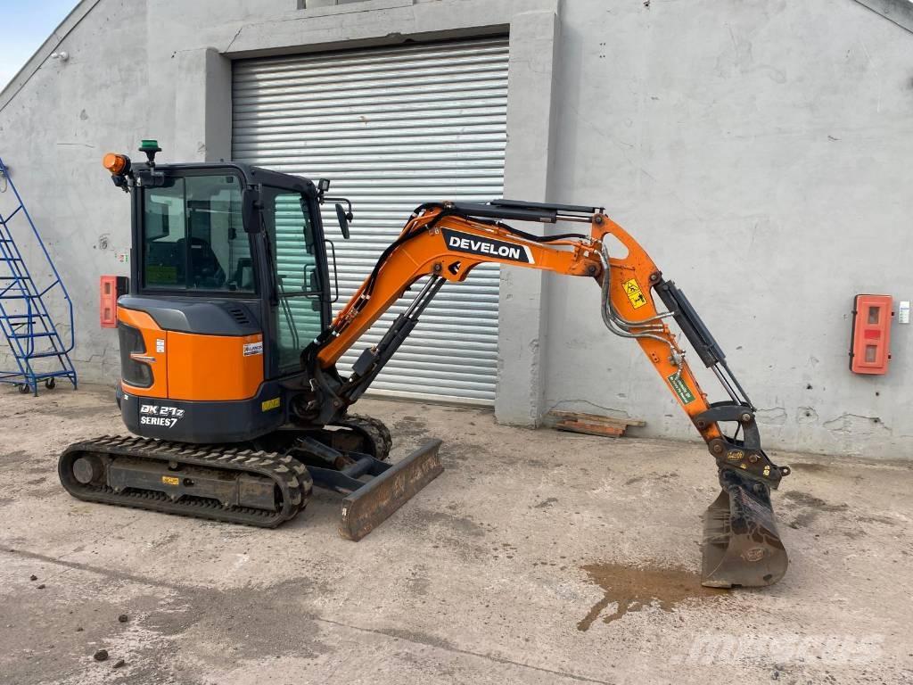 Develon DX 27 Z-7 Minikoparki