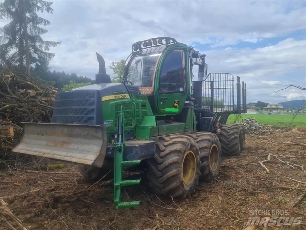 John Deere 1110 G Forwardery