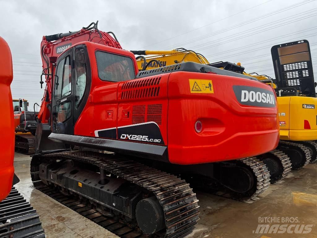 Doosan DX 225 LC-9 Koparki gąsienicowe