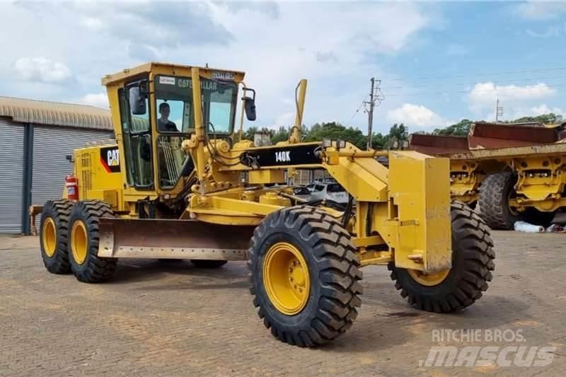 CAT  140K Równiarki