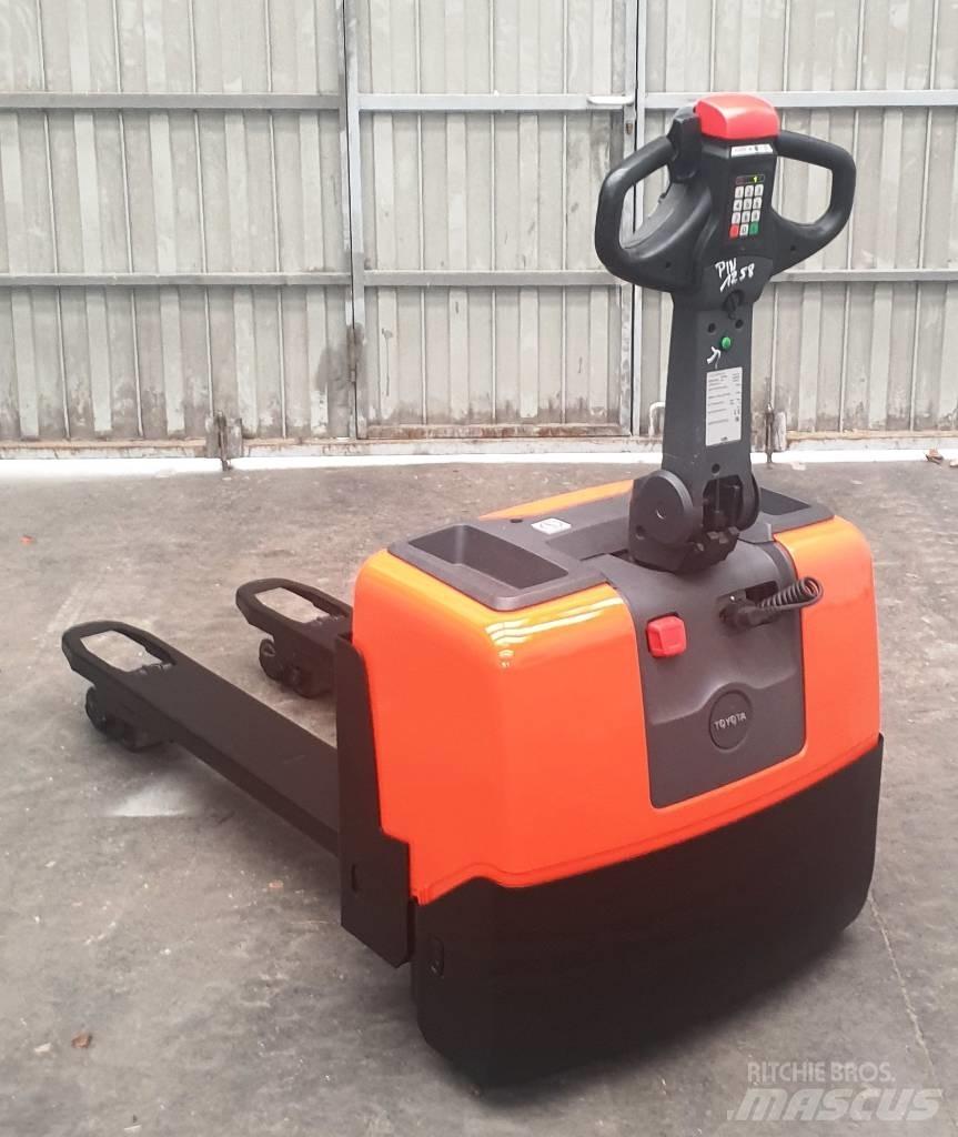 BT LWE 130 Minimover Wózki widłowe unoszące
