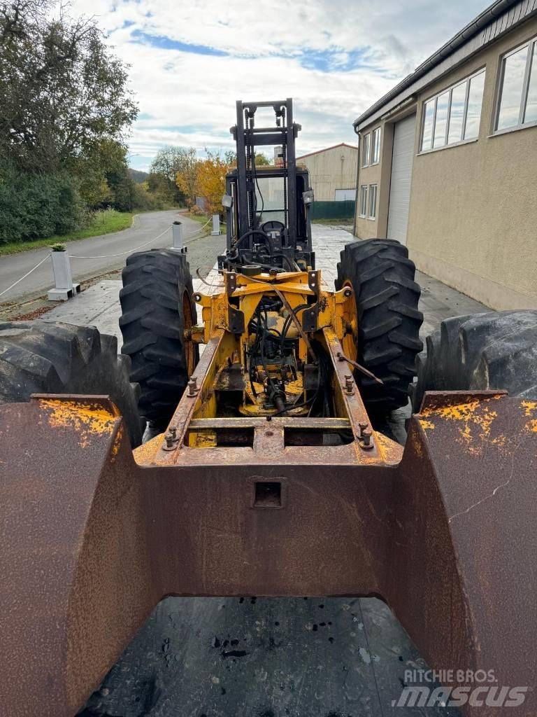 John Deere 540 B Skidery