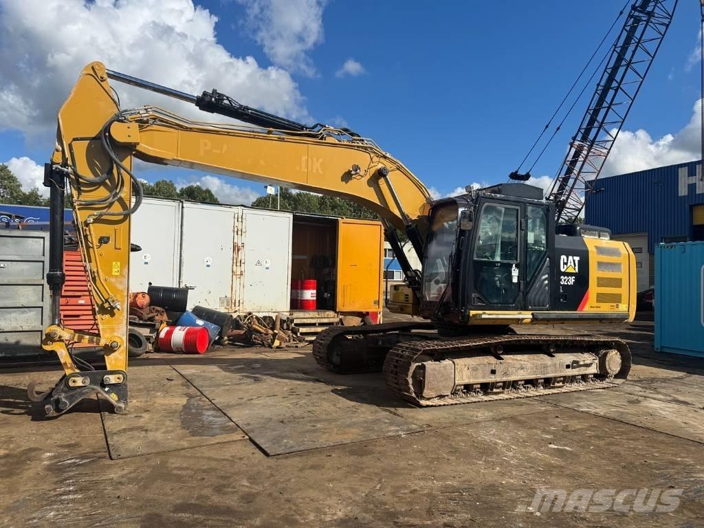 CAT 323 F L Koparki gąsienicowe