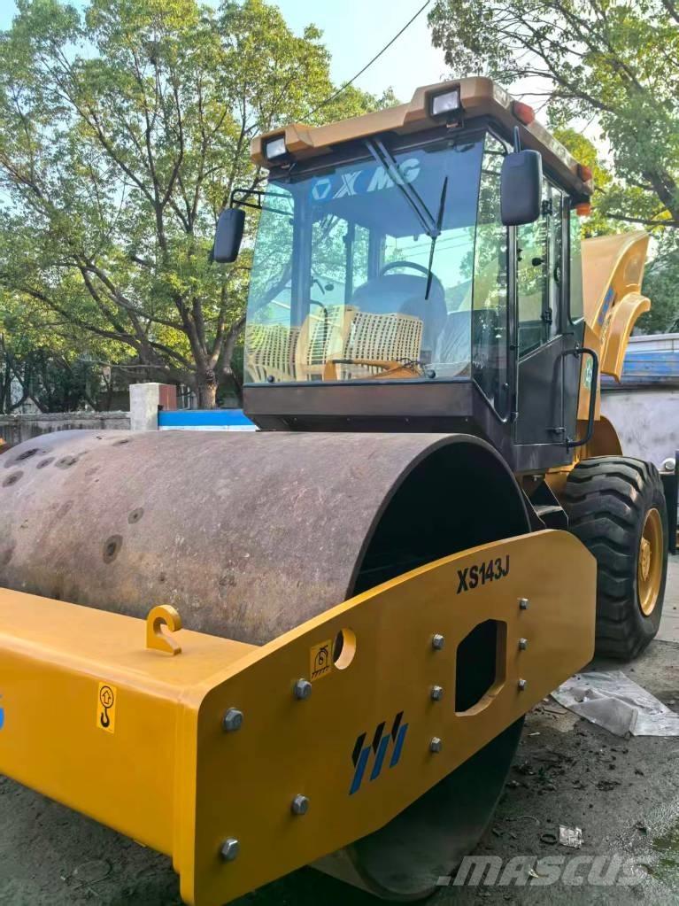 XCMG XS 142 J Walce jednobębnowe