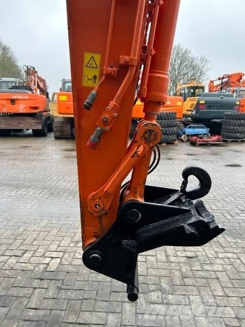 Hitachi ZX140W-5B Koparki kołowe