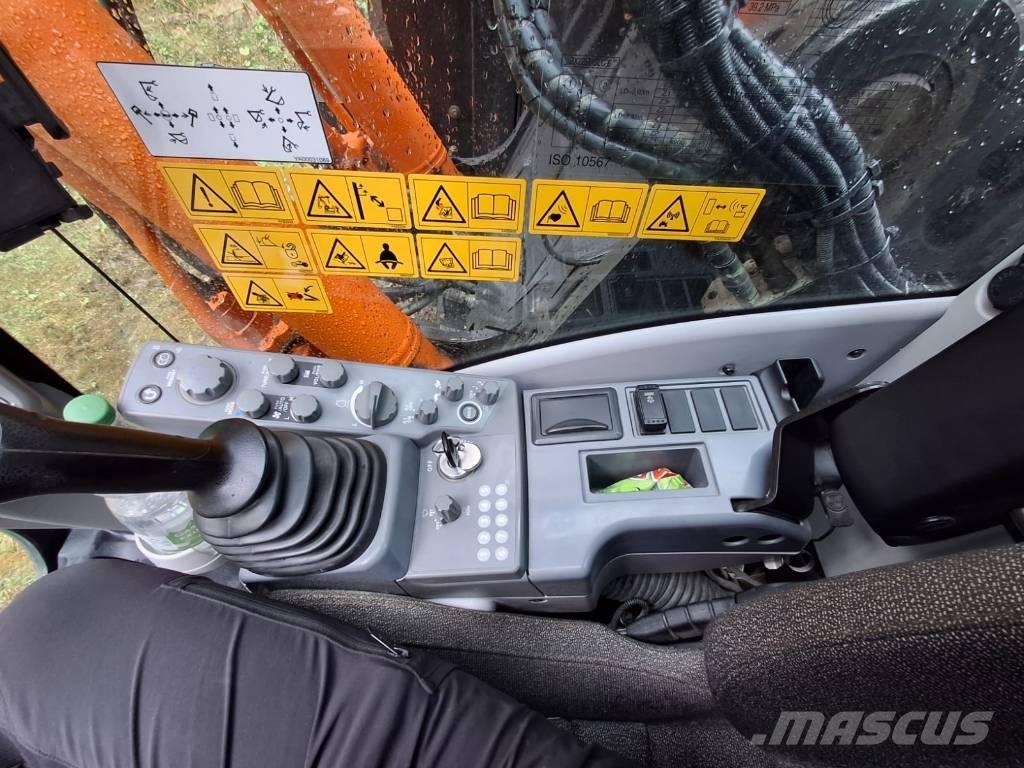 Hitachi ZX 225 US LC Koparki gąsienicowe