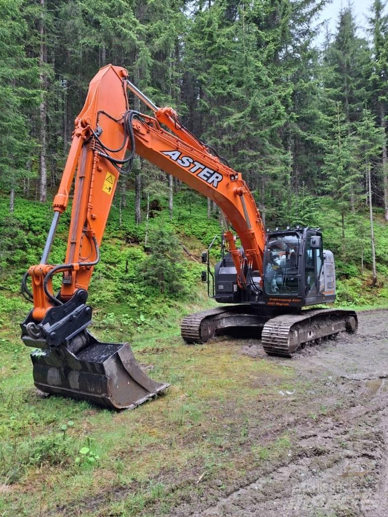 Hitachi ZX 225 US LC Koparki gąsienicowe