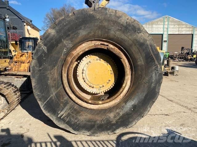 CAT 992 C Mosty, wały i osie