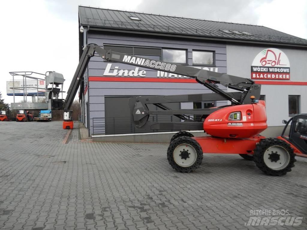Manitou 200 ATJ Kompaktowe samojezdne wysięgniki podnośnikowe