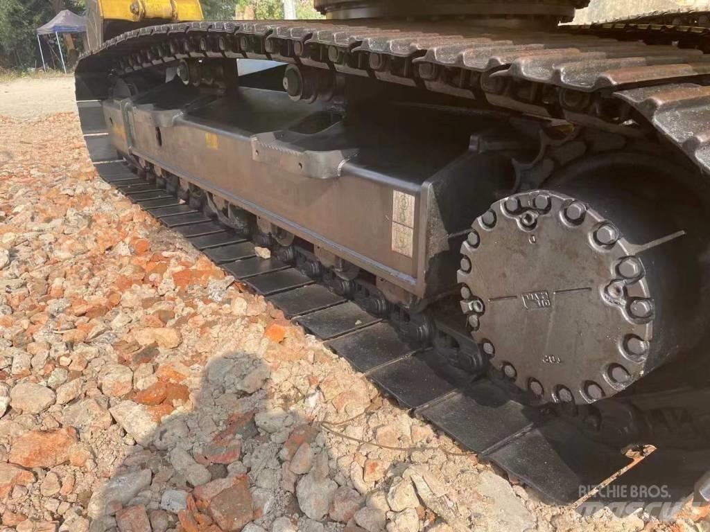Komatsu PC 200 Koparki gąsienicowe