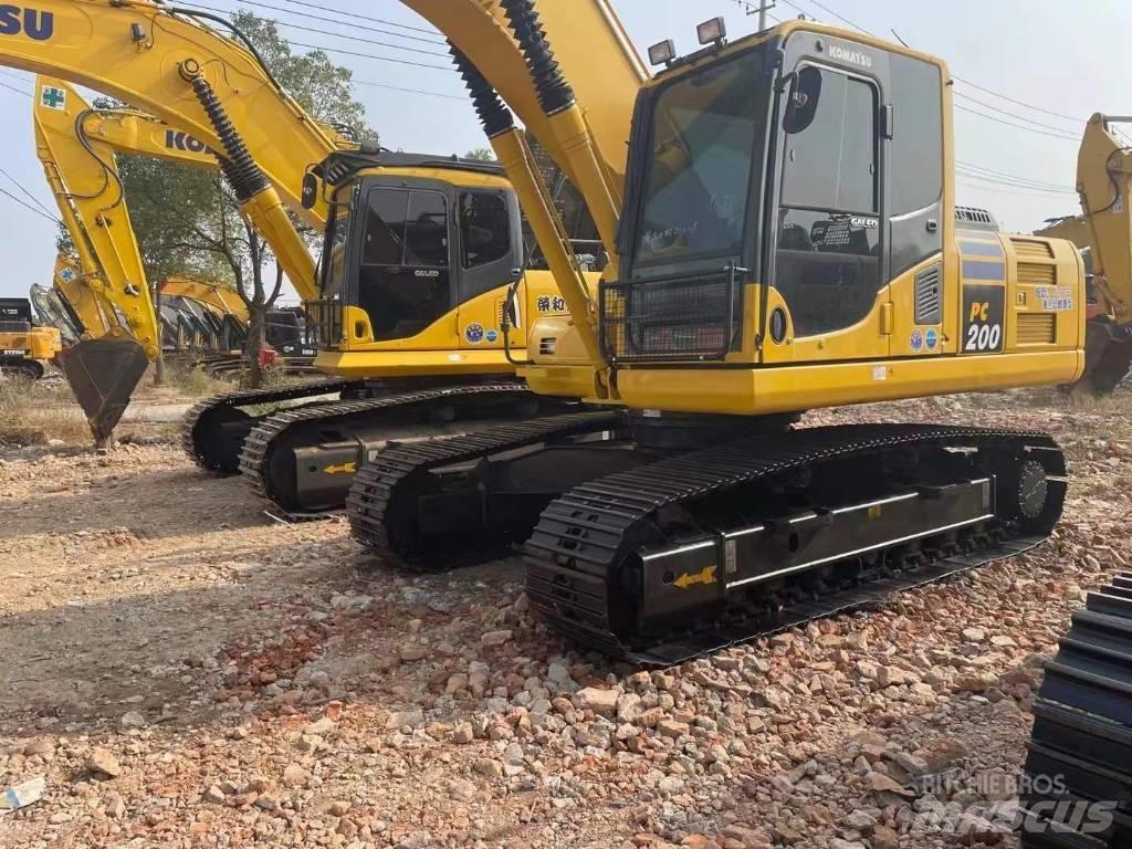 Komatsu PC 200 Koparki gąsienicowe