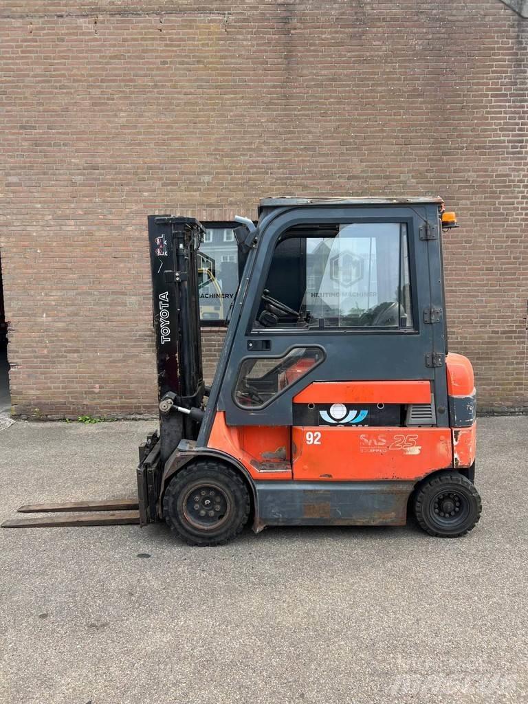 Toyota 7FBMF25 Wózki elektryczne