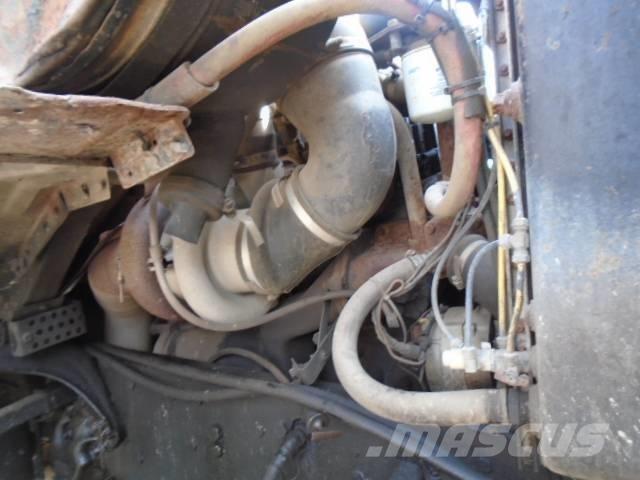 Ford LTL 9000 Lemiesze i pługi śnieżne