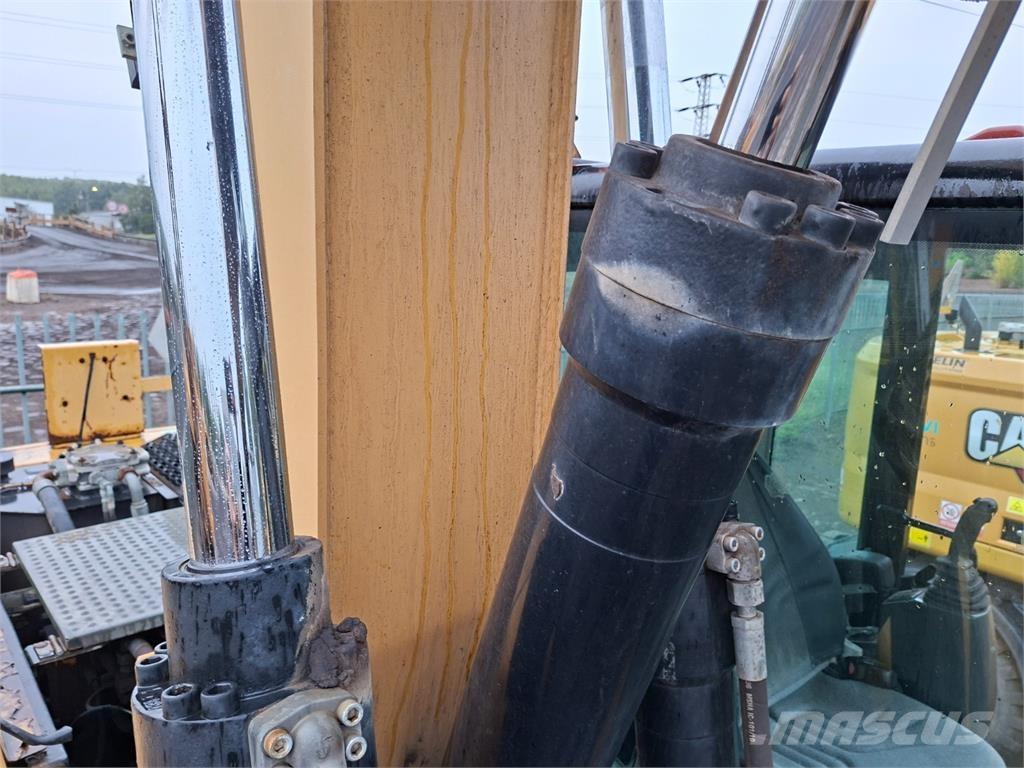 CAT M313D 4X4 Maszyny budowlane - Inne