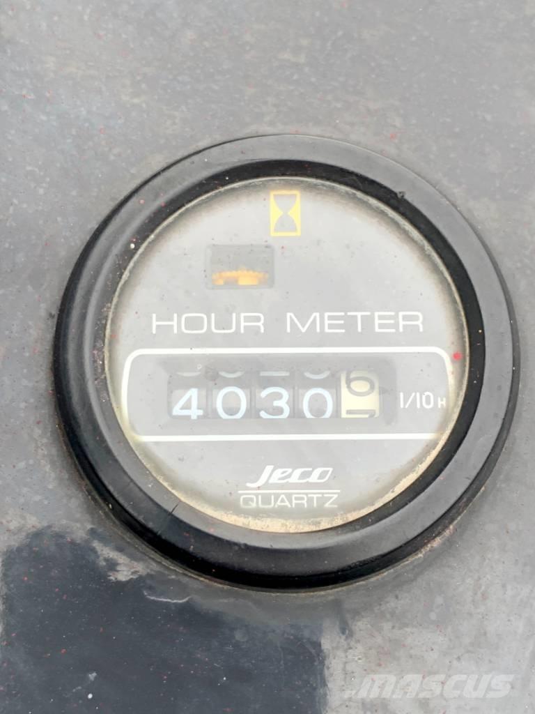 Unic URW 376 Mini dźwigi