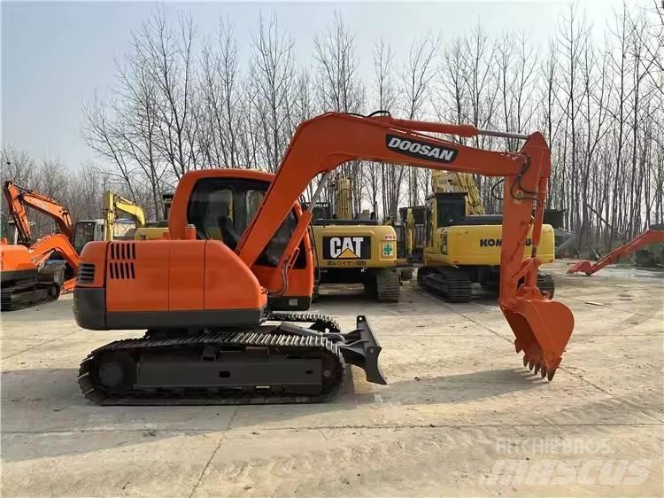 Doosan DX75 Koparki gąsienicowe