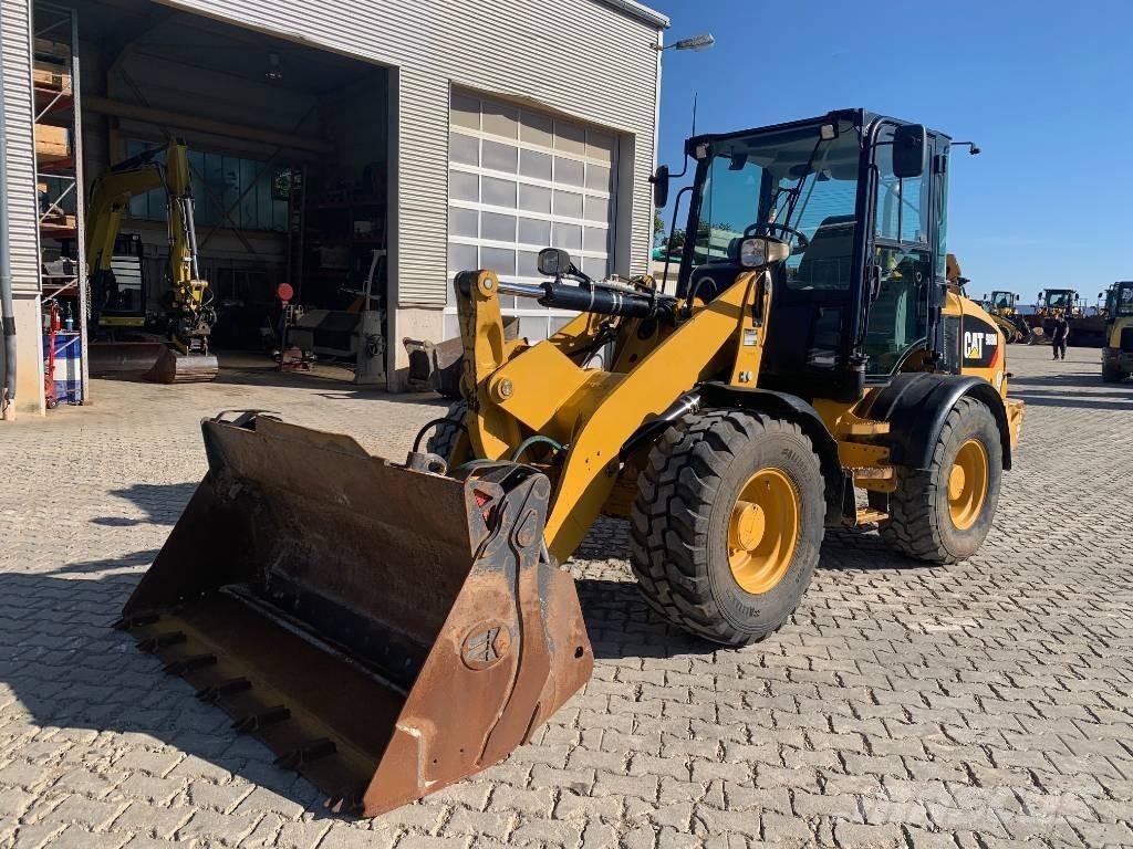 CAT 908M Ładowarki kołowe