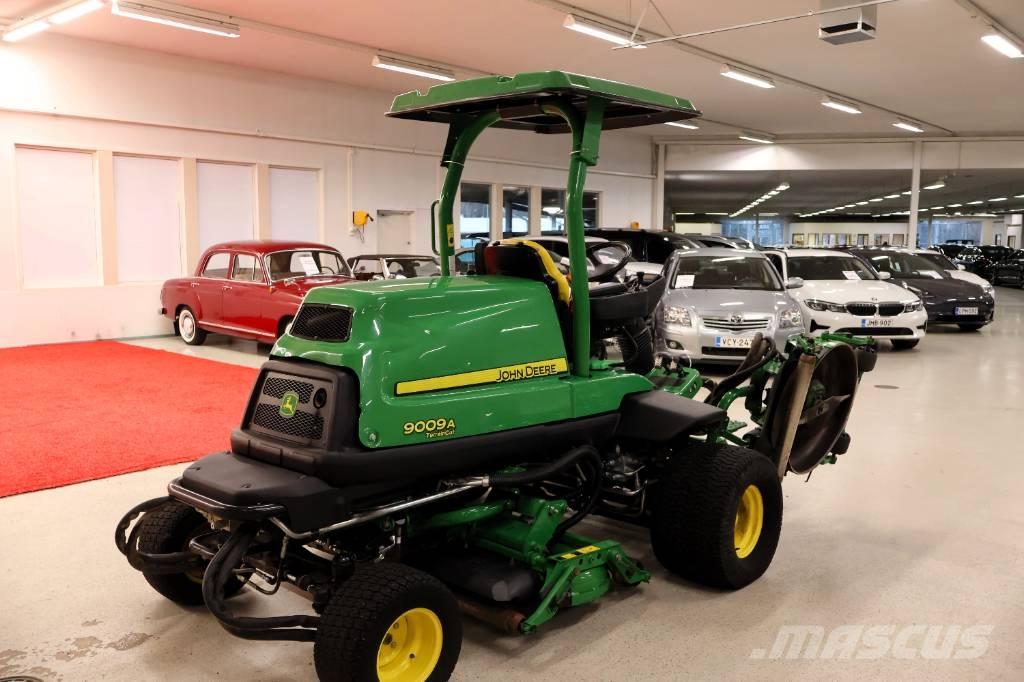 John Deere 9009 A Kosiarki na pola golfowe i stadiony
