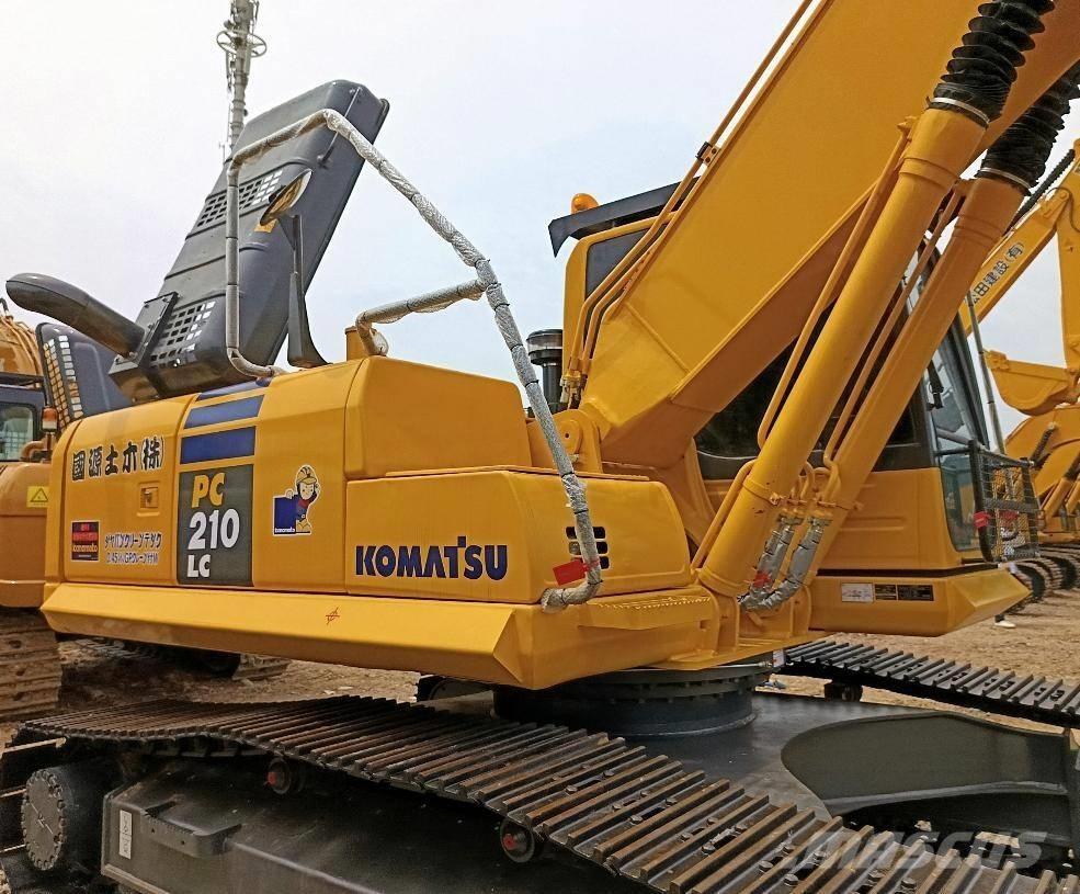 Komatsu PC 210 Koparki gąsienicowe