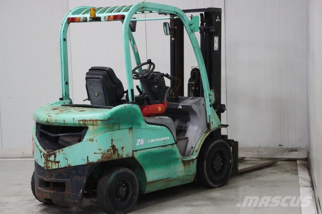 Mitsubishi FD25N Wózki Diesla