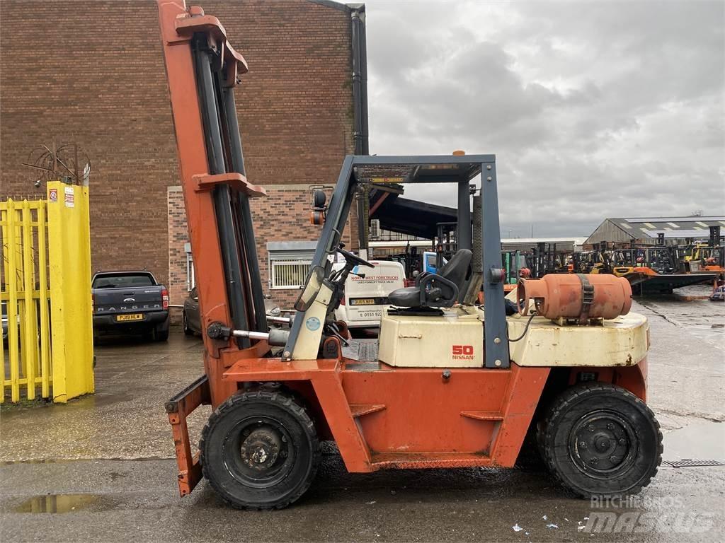 Nissan BF05H50U Wózki Diesla