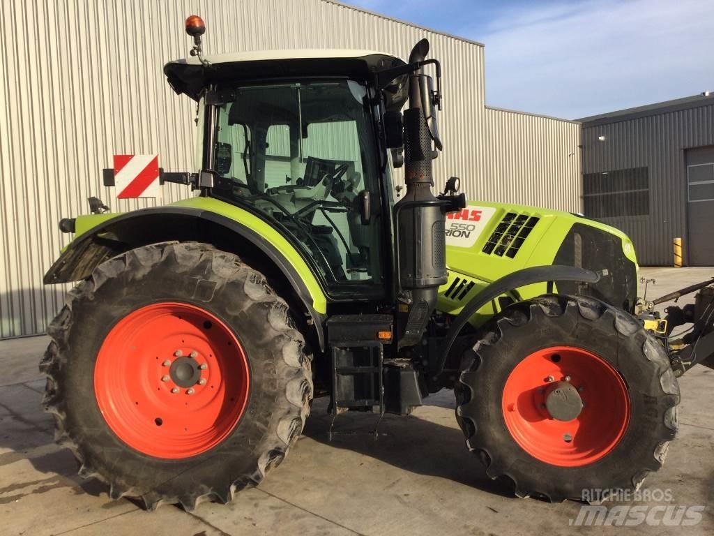 CLAAS ARION 550 Ciągniki rolnicze